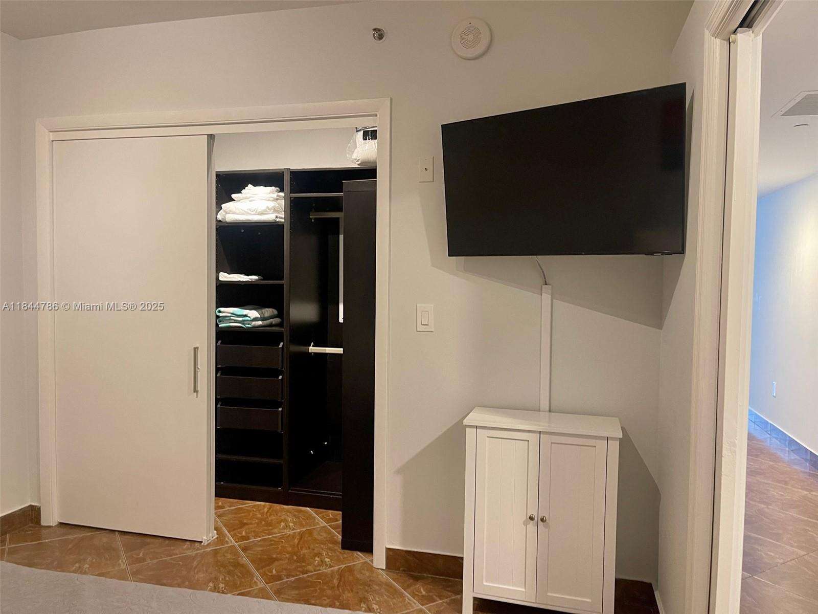 The Beach Club Two at 1830 Ocean Dr, Hallandale Beach, FL 33009 - For Rent photo 23