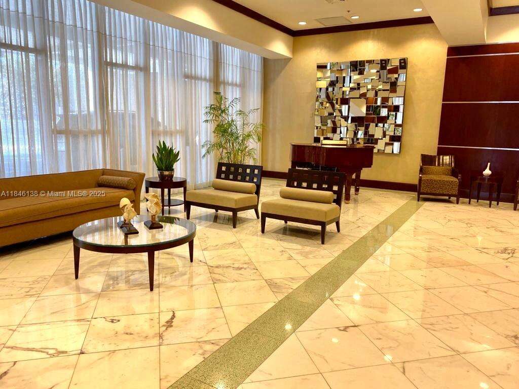 La Perla at 16699 Collins Ave, Sunny Isles Beach, FL 33160 - For Rent photo 10