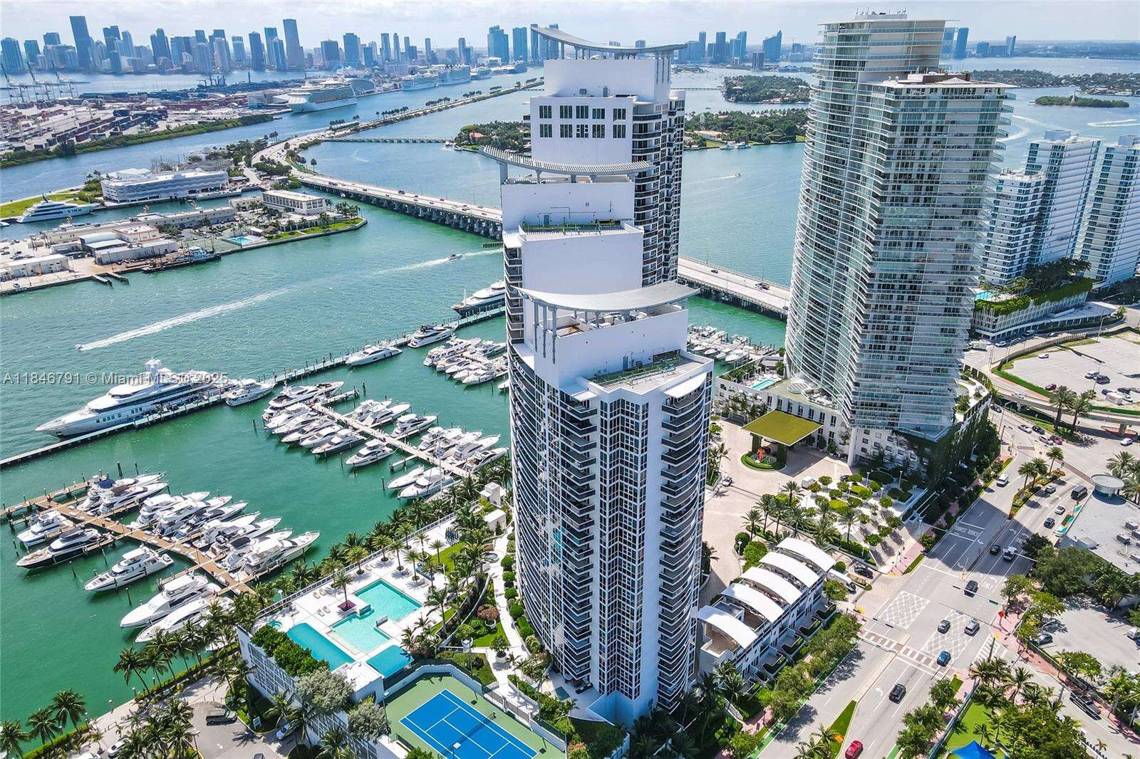 Murano Grande at 400 Alton Rd, Miami Beach, FL 33139 - For Rent photo 4