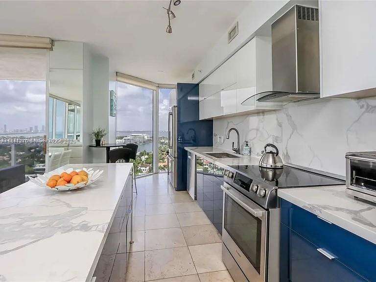 Green Diamond at 4775 Collins Ave, Miami Beach, FL 33140 - For Rent photo 12