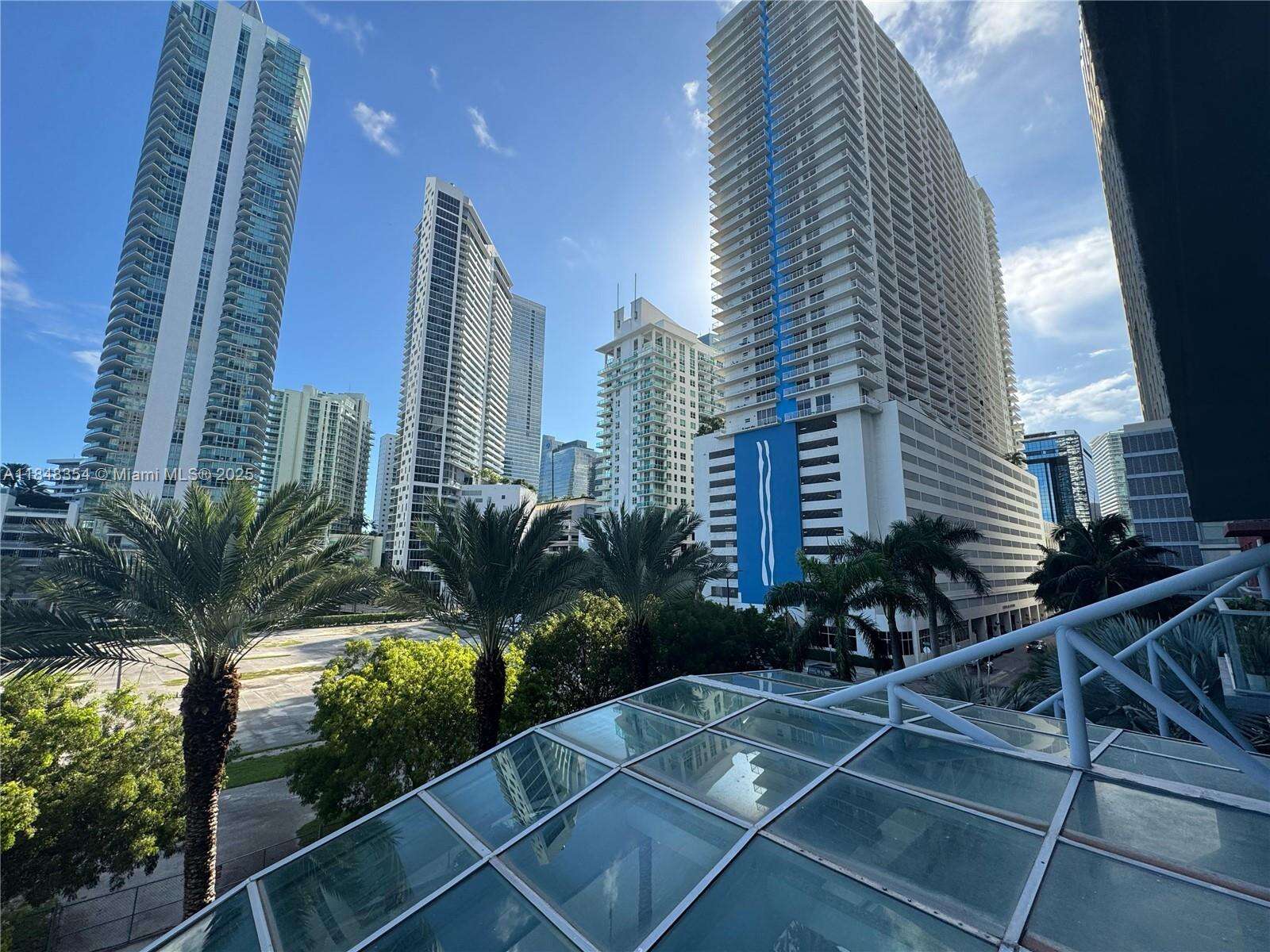 The Mark On Brickell at 1155 Brickell Bay Dr, Miami, FL 33131 - For Rent photo 21