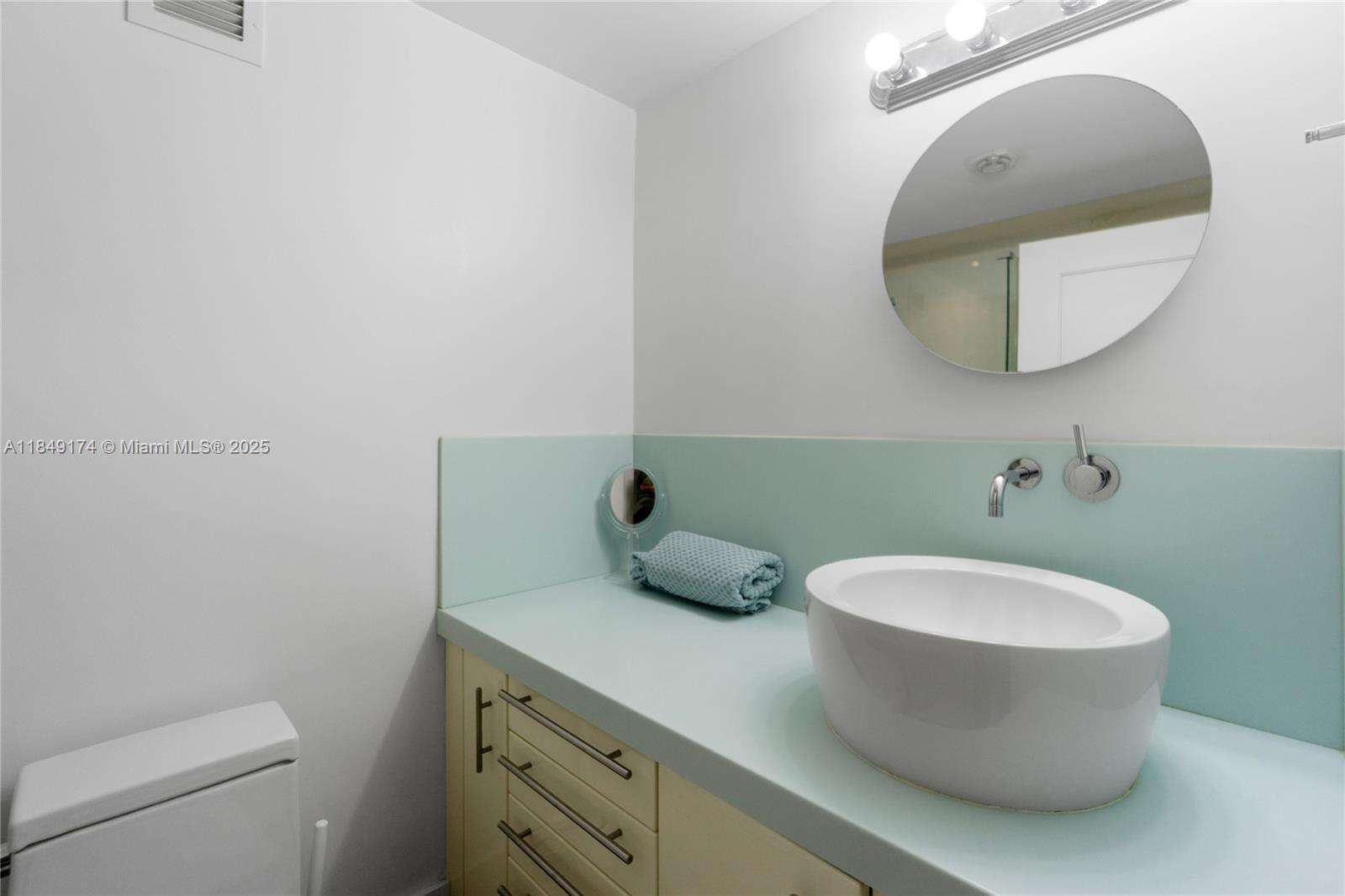 Decoplage at 100 Lincoln Rd, Miami Beach, FL 33139 - For Rent photo 18