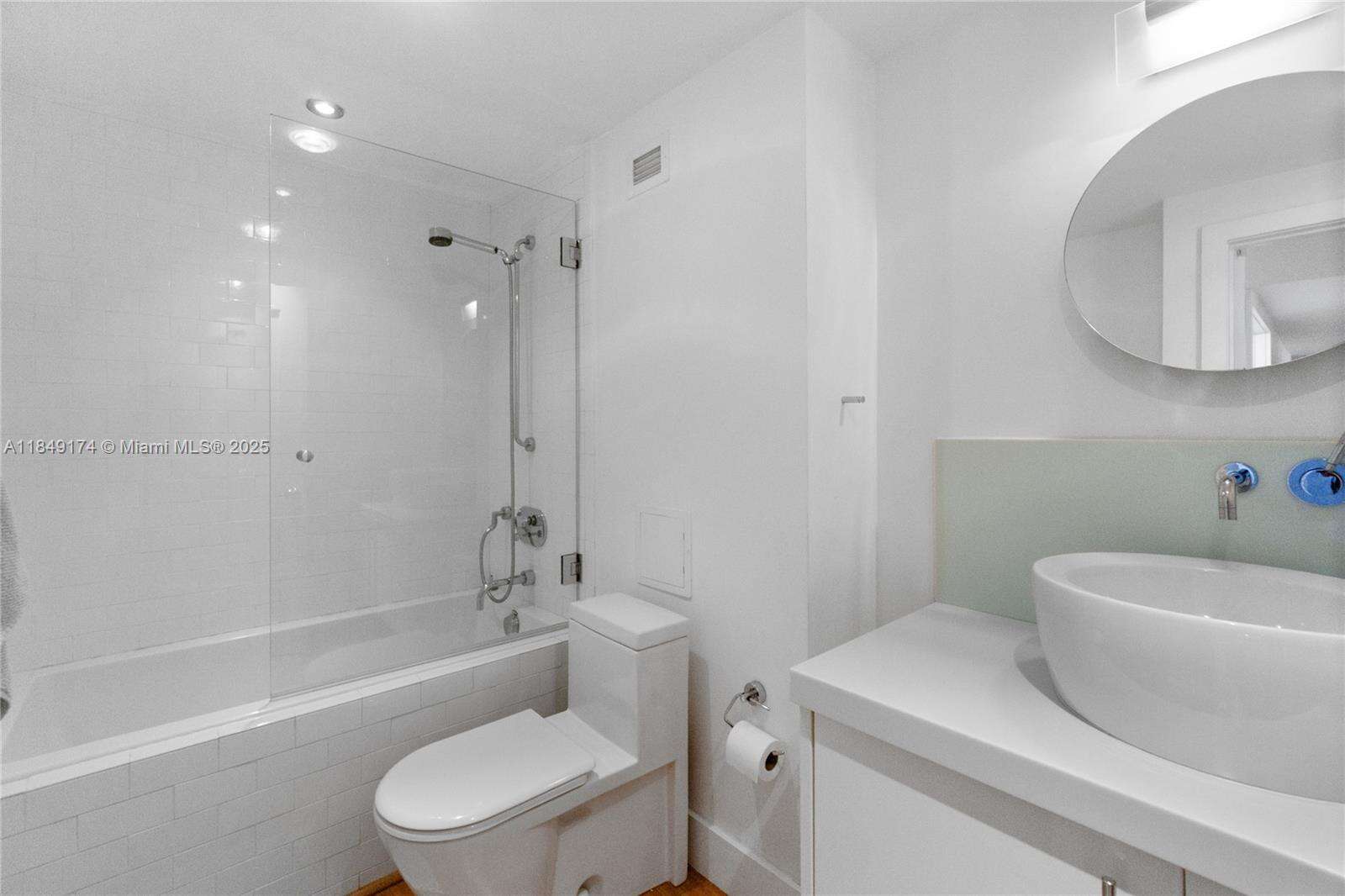 Decoplage at 100 Lincoln Rd, Miami Beach, FL 33139 - For Rent photo 19