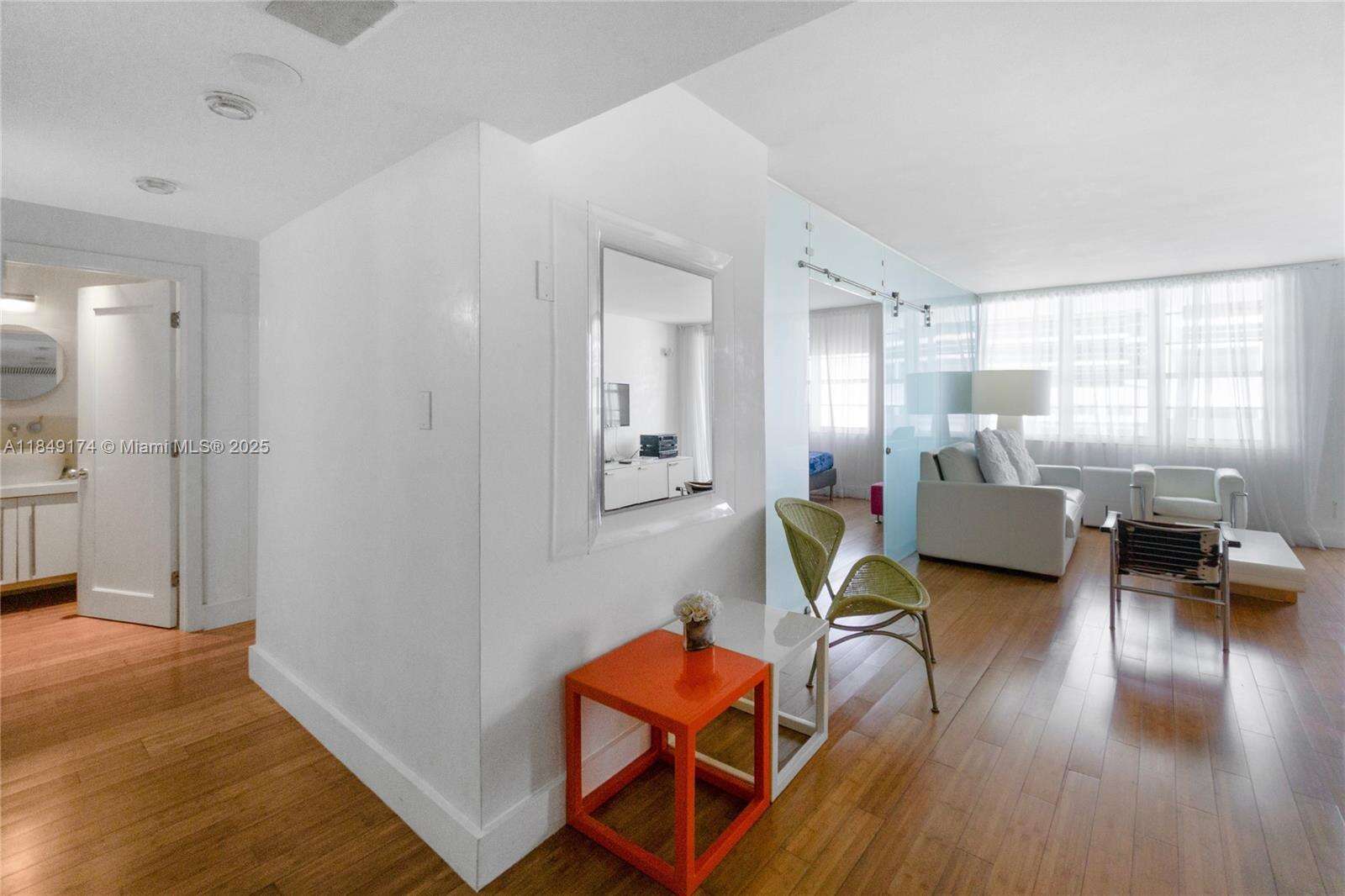 Decoplage at 100 Lincoln Rd, Miami Beach, FL 33139 - For Rent photo 4