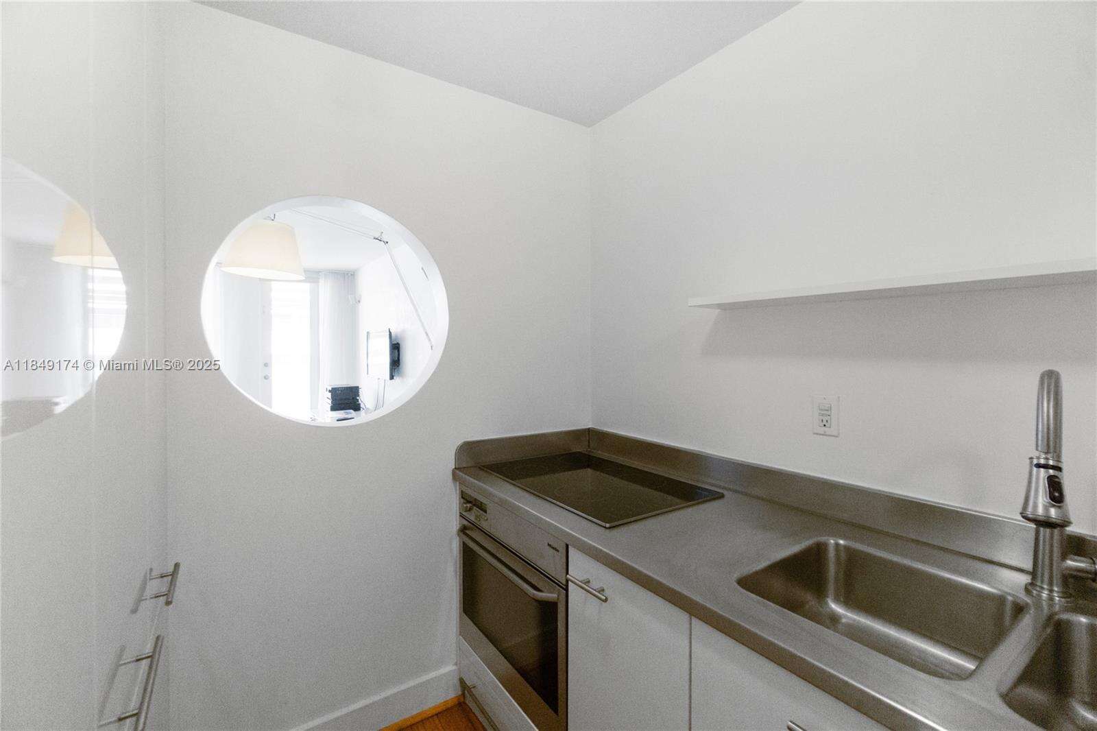 Decoplage at 100 Lincoln Rd, Miami Beach, FL 33139 - For Rent photo 10