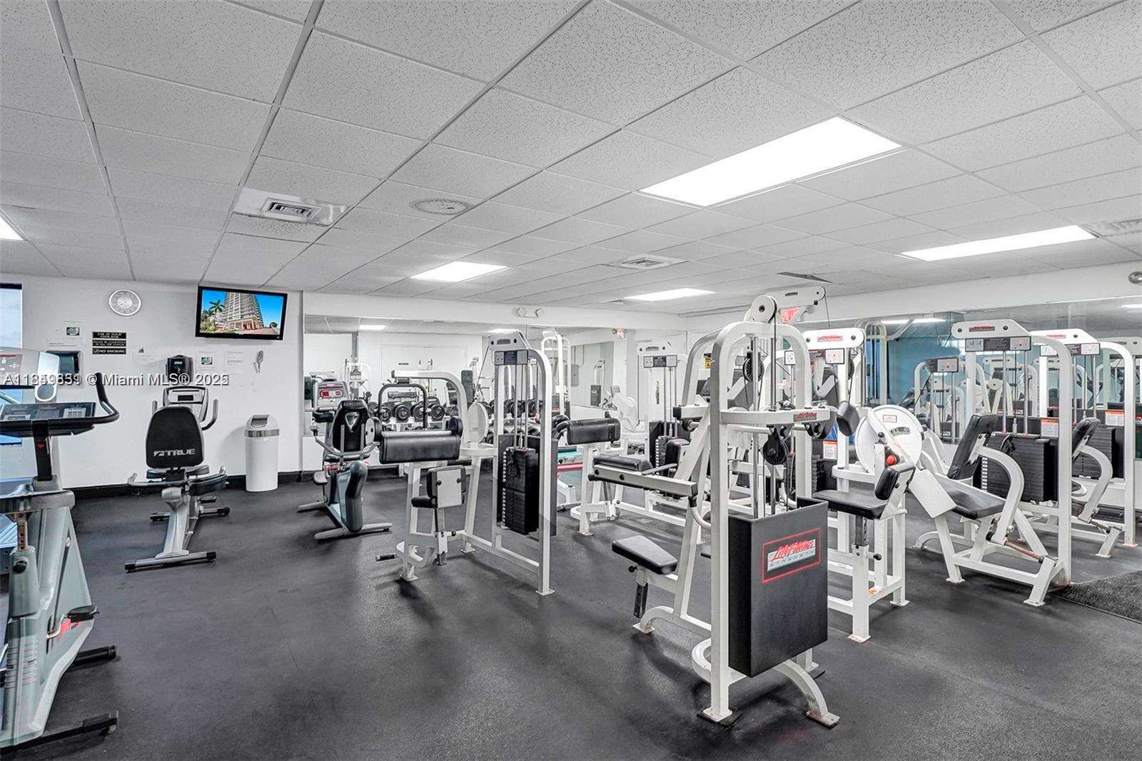Sea Air Towers at Hollywood, FL 33019 - For Rent photo 11