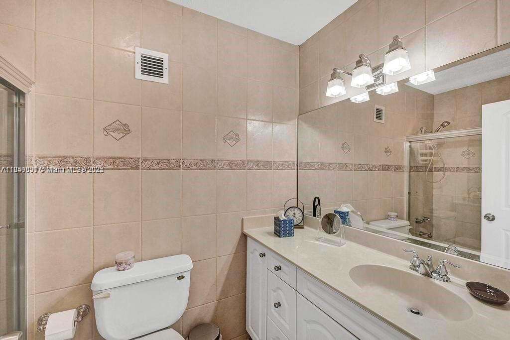 Sea Air Towers at Hollywood, FL 33019 - For Rent photo 16