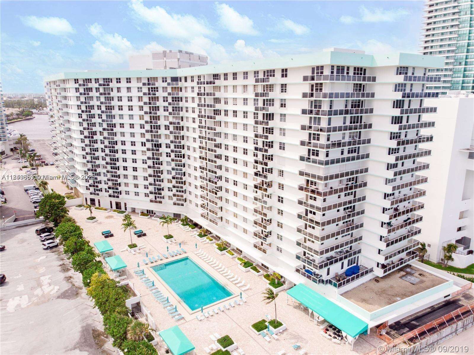 Sea Air Towers at Hollywood, FL 33019 - For Rent photo 4