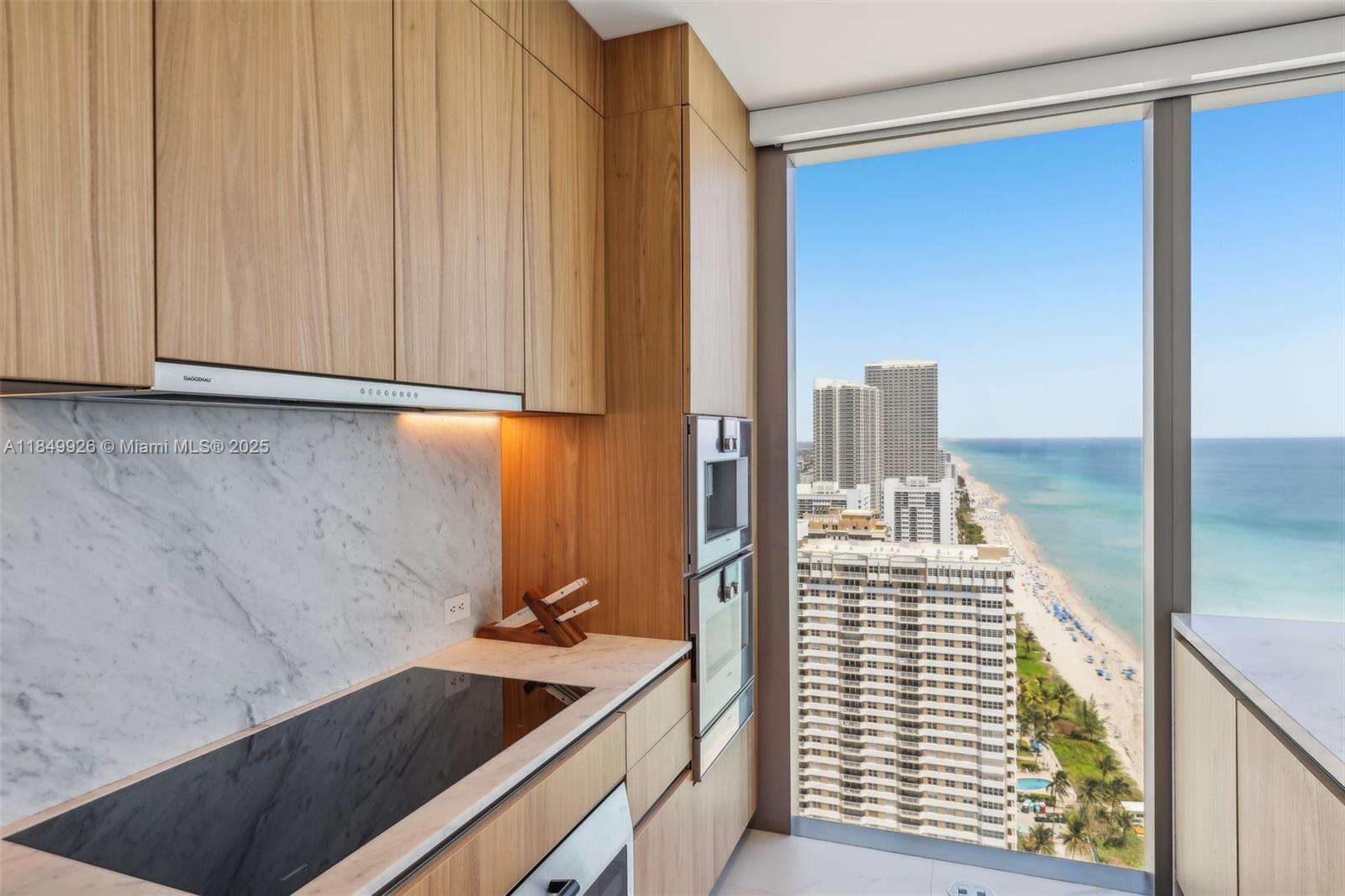 2000 Ocean at 2000 Ocean Dr, Hallandale Beach, FL 33009 - For Rent photo 16