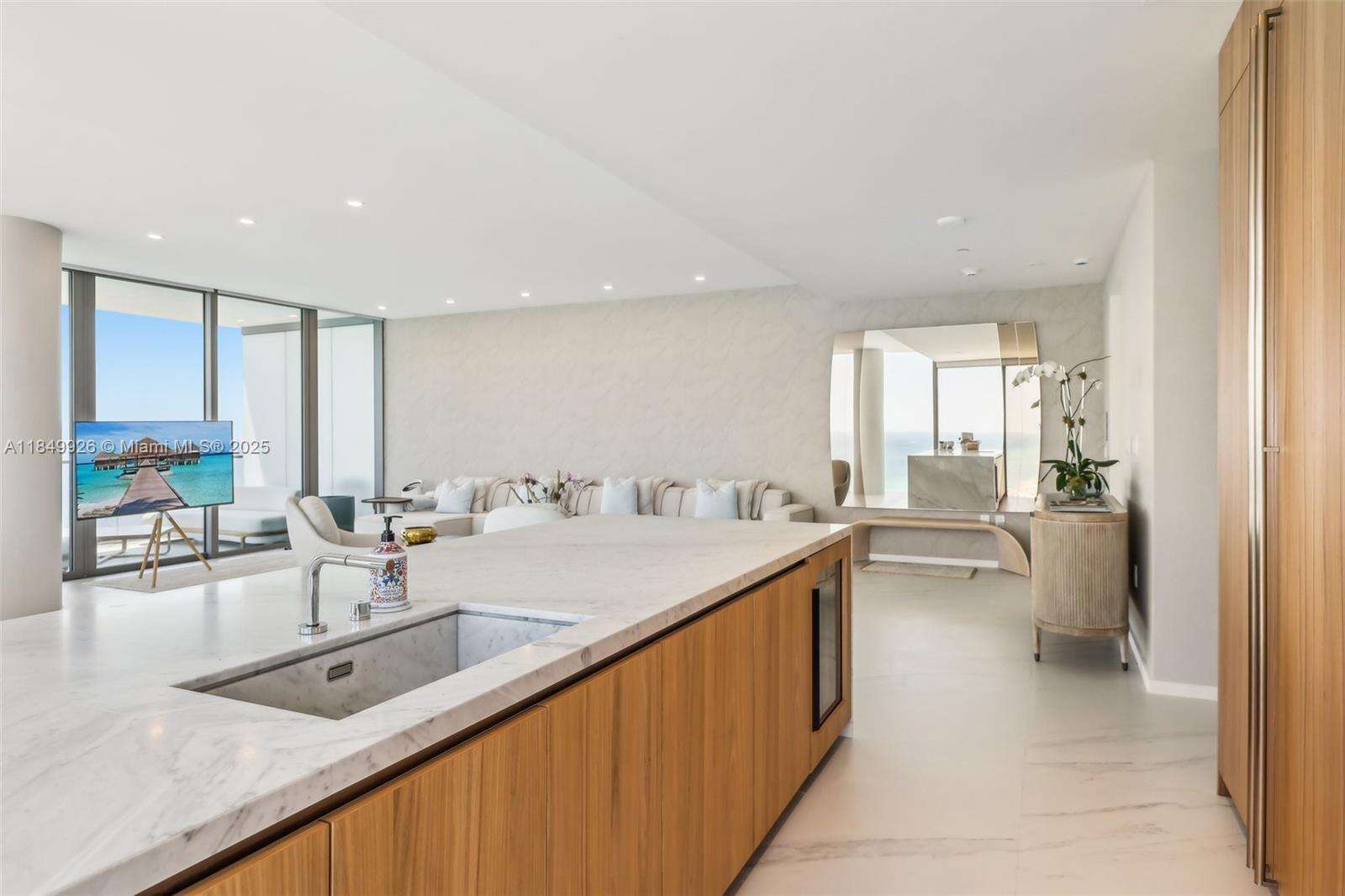 2000 Ocean at 2000 Ocean Dr, Hallandale Beach, FL 33009 - For Rent photo 17