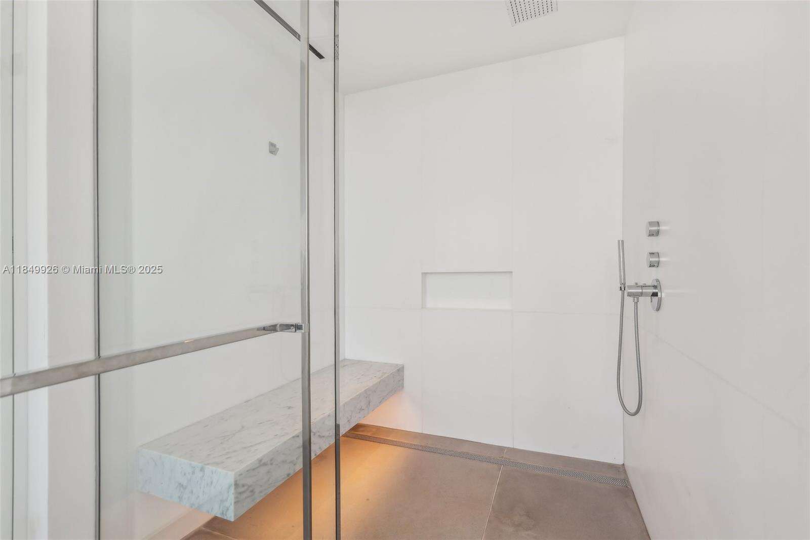 2000 Ocean at 2000 Ocean Dr, Hallandale Beach, FL 33009 - For Rent photo 29
