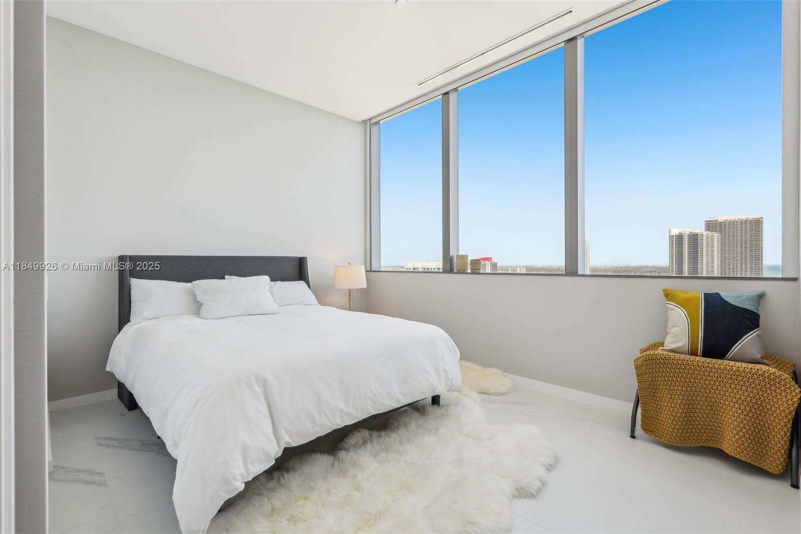 2000 Ocean at 2000 Ocean Dr, Hallandale Beach, FL 33009 - For Rent photo 33