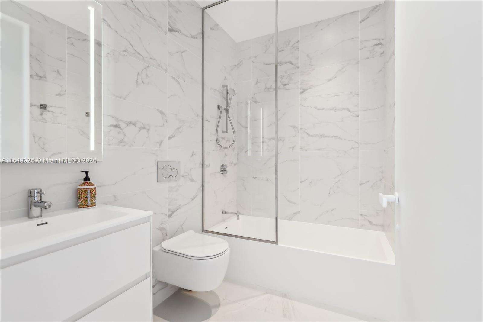 2000 Ocean at 2000 Ocean Dr, Hallandale Beach, FL 33009 - For Rent photo 36