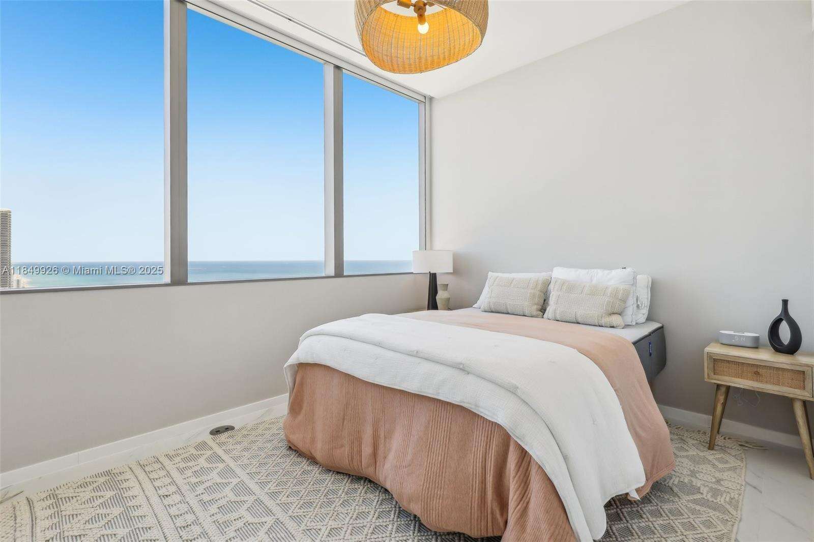 2000 Ocean at 2000 Ocean Dr, Hallandale Beach, FL 33009 - For Rent photo 38