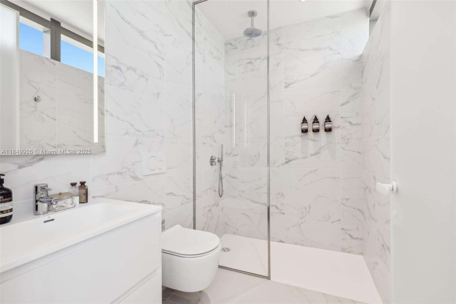 2000 Ocean at 2000 Ocean Dr, Hallandale Beach, FL 33009 - For Rent photo 40