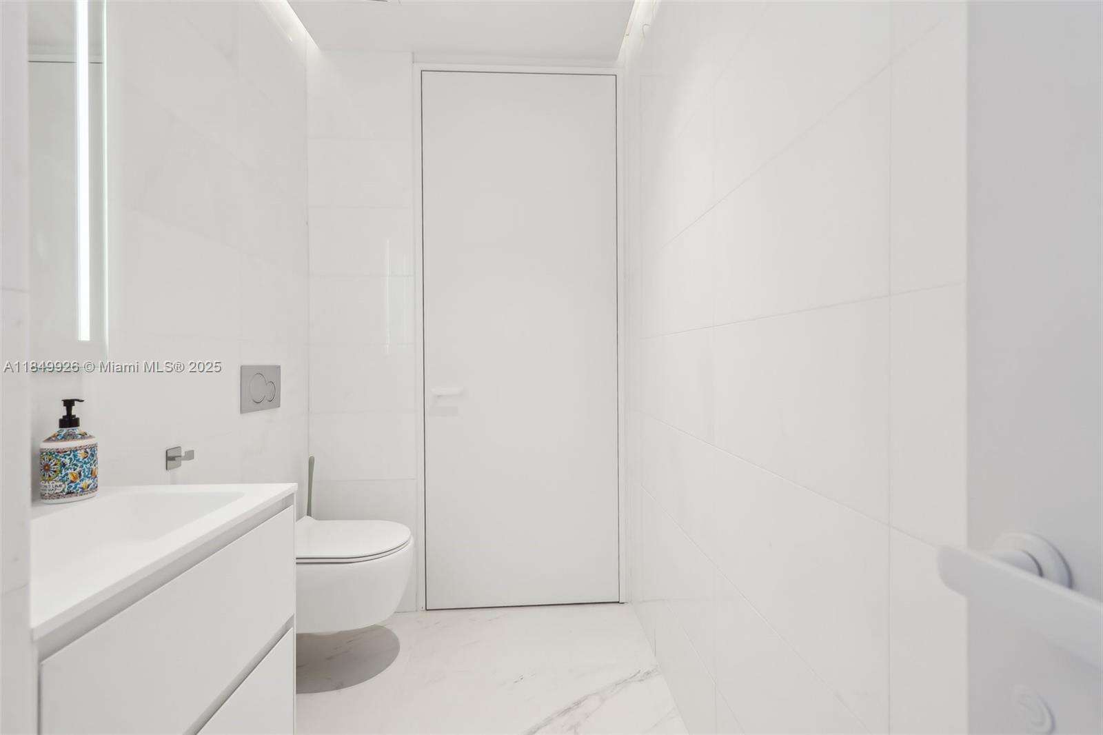 2000 Ocean at 2000 Ocean Dr, Hallandale Beach, FL 33009 - For Rent photo 43