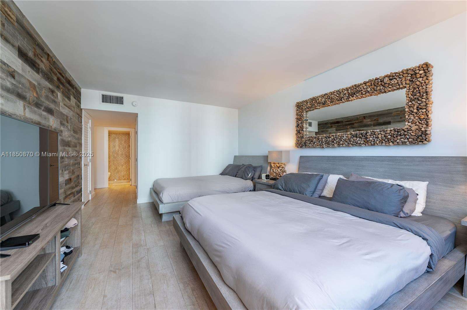 Roney Palace at 2301 Collins Ave, Miami Beach, FL 33139 - For Rent photo 16