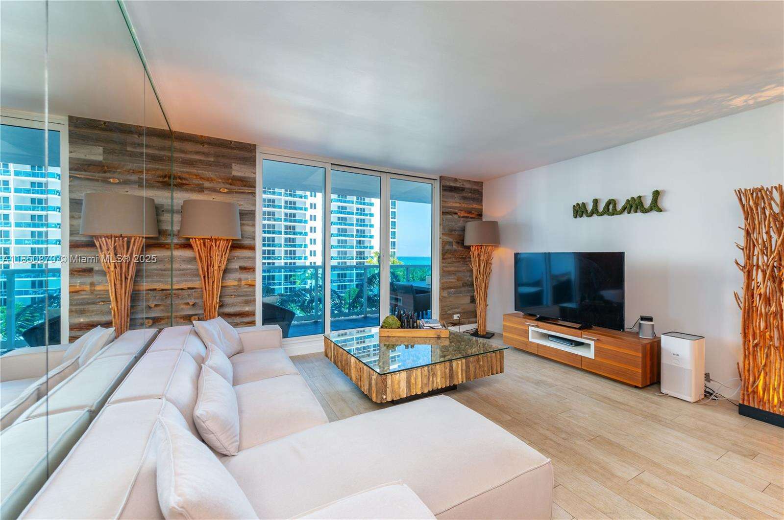 Roney Palace at 2301 Collins Ave, Miami Beach, FL 33139 - For Rent photo 4