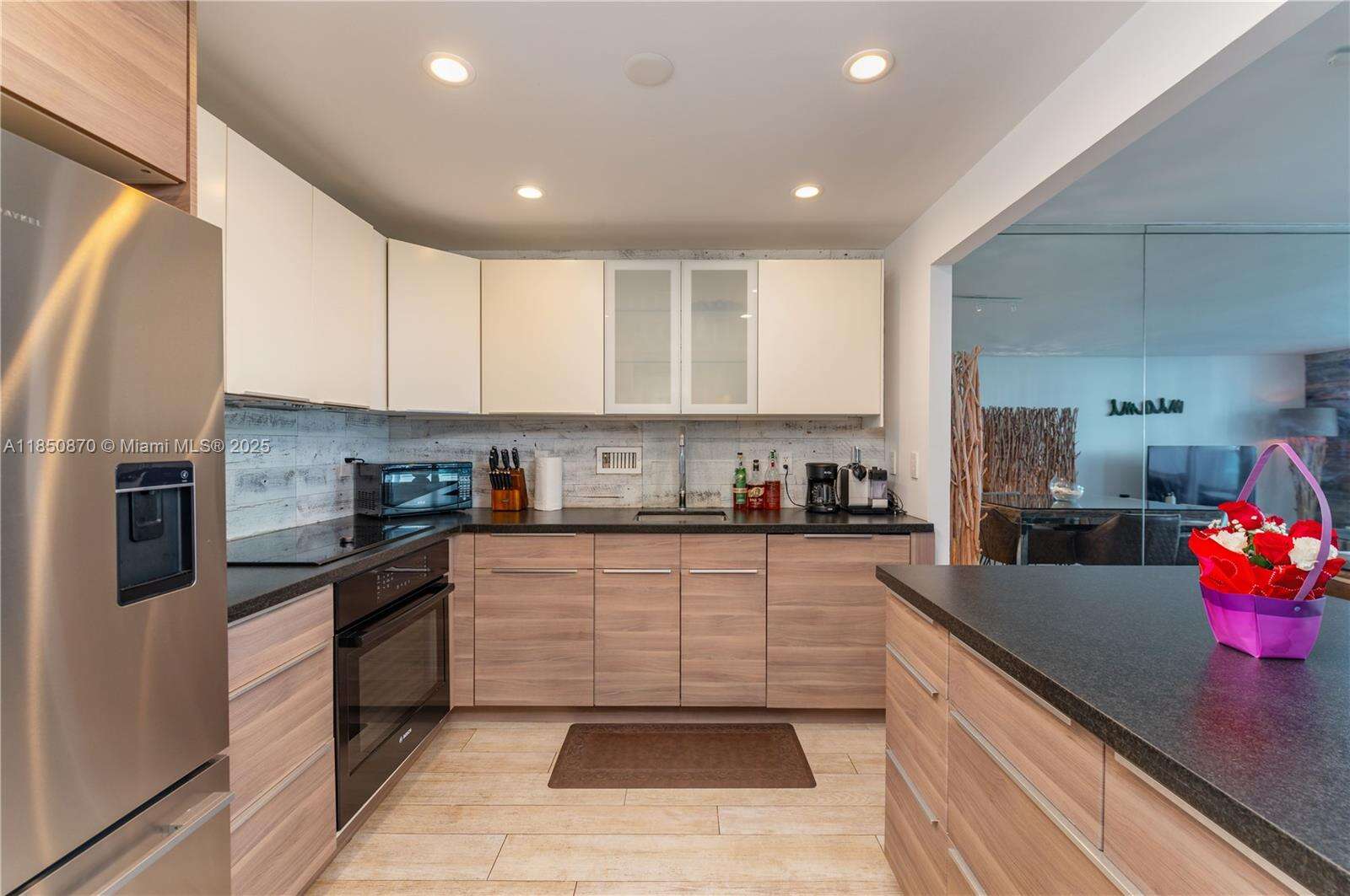 Roney Palace at 2301 Collins Ave, Miami Beach, FL 33139 - For Rent photo 5