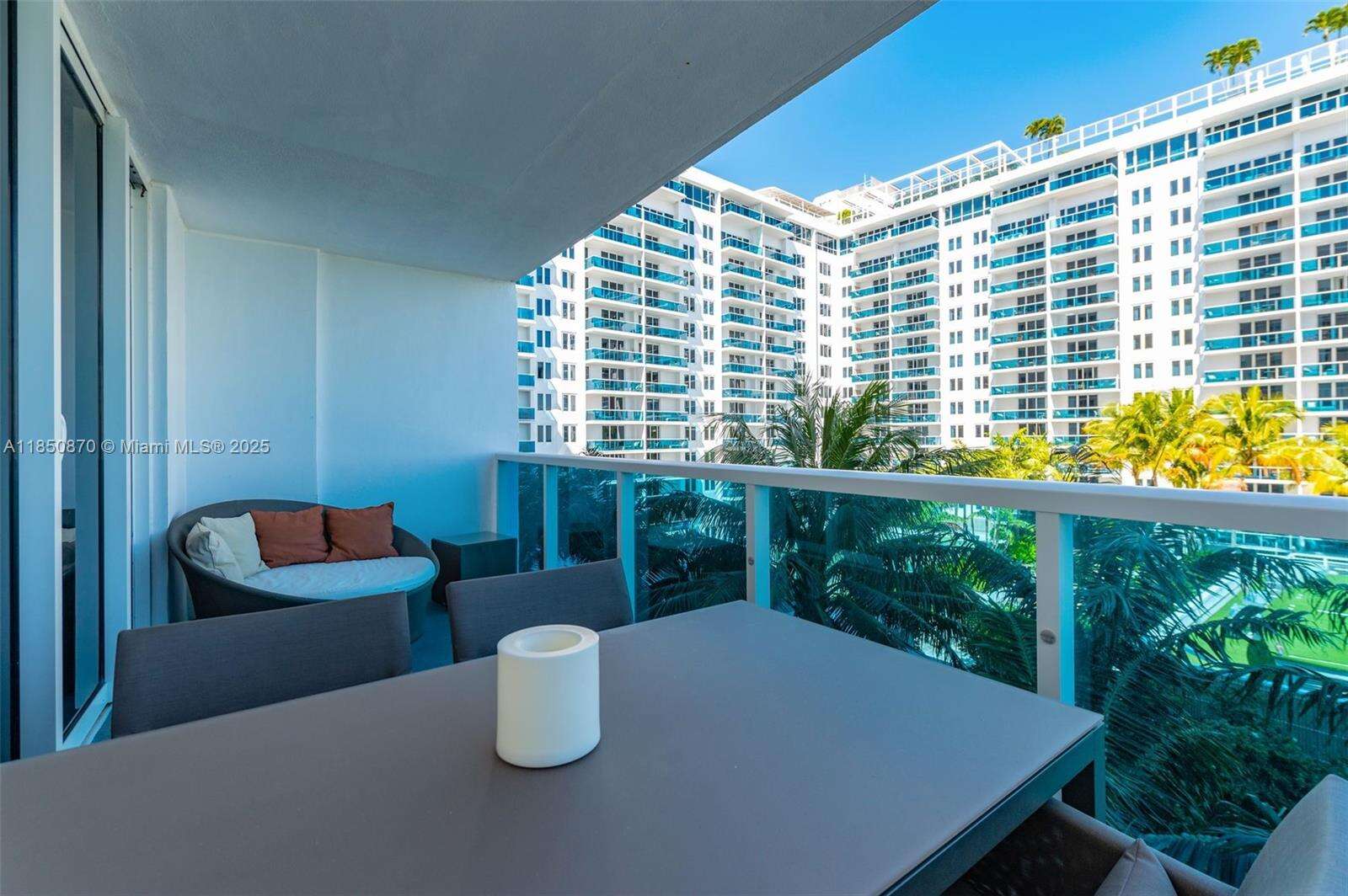 Roney Palace at 2301 Collins Ave, Miami Beach, FL 33139 - For Rent photo 8