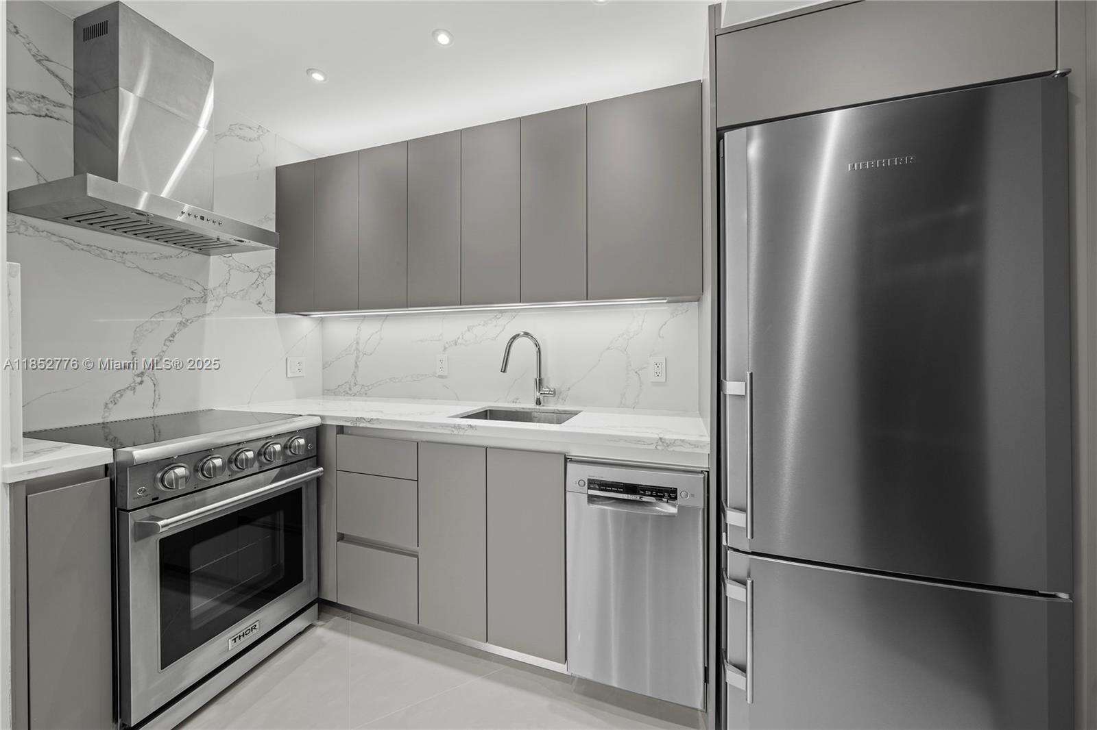 Four Ambassadors at 999 Brickell Bay Dr, Miami, FL 33131 - For Rent photo 1
