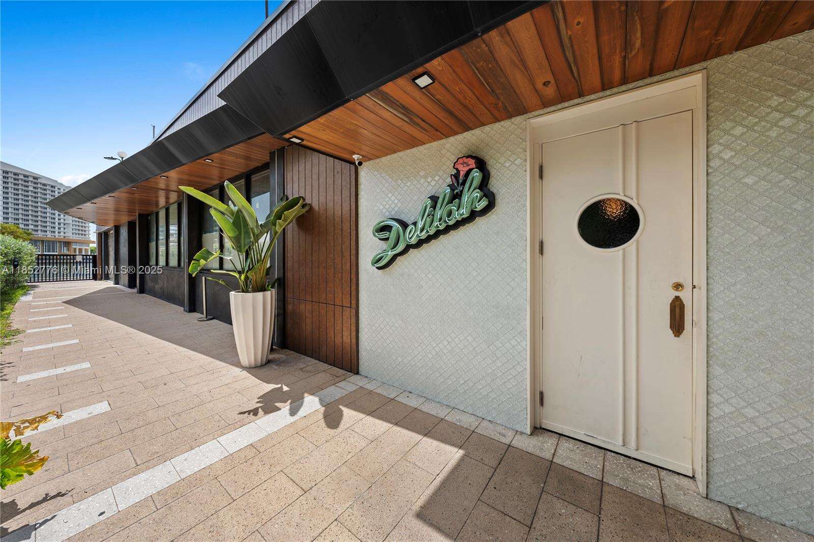 Four Ambassadors at 999 Brickell Bay Dr, Miami, FL 33131 - For Rent photo 24