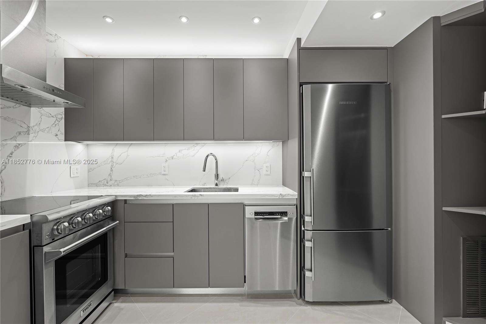 Four Ambassadors at 999 Brickell Bay Dr, Miami, FL 33131 - For Rent photo 6