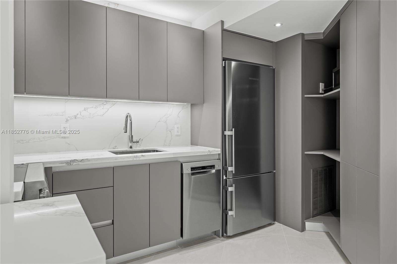Four Ambassadors at 999 Brickell Bay Dr, Miami, FL 33131 - For Rent photo 7