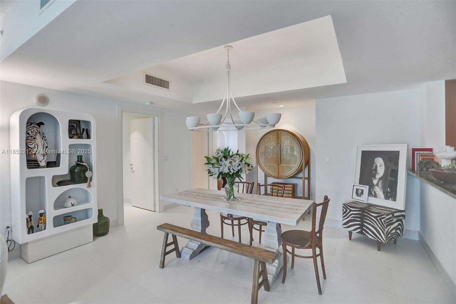 Grovenor House at 2627 Bayshore Dr, Coconut Grove, FL 33133 - For Rent photo 2
