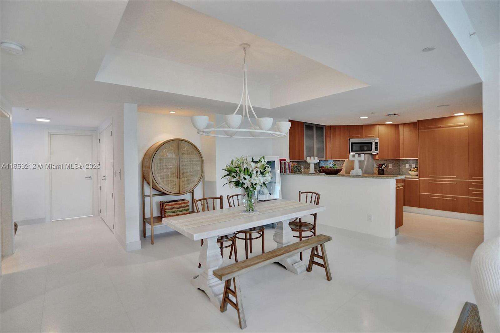Grovenor House at 2627 Bayshore Dr, Coconut Grove, FL 33133 - For Rent photo 17