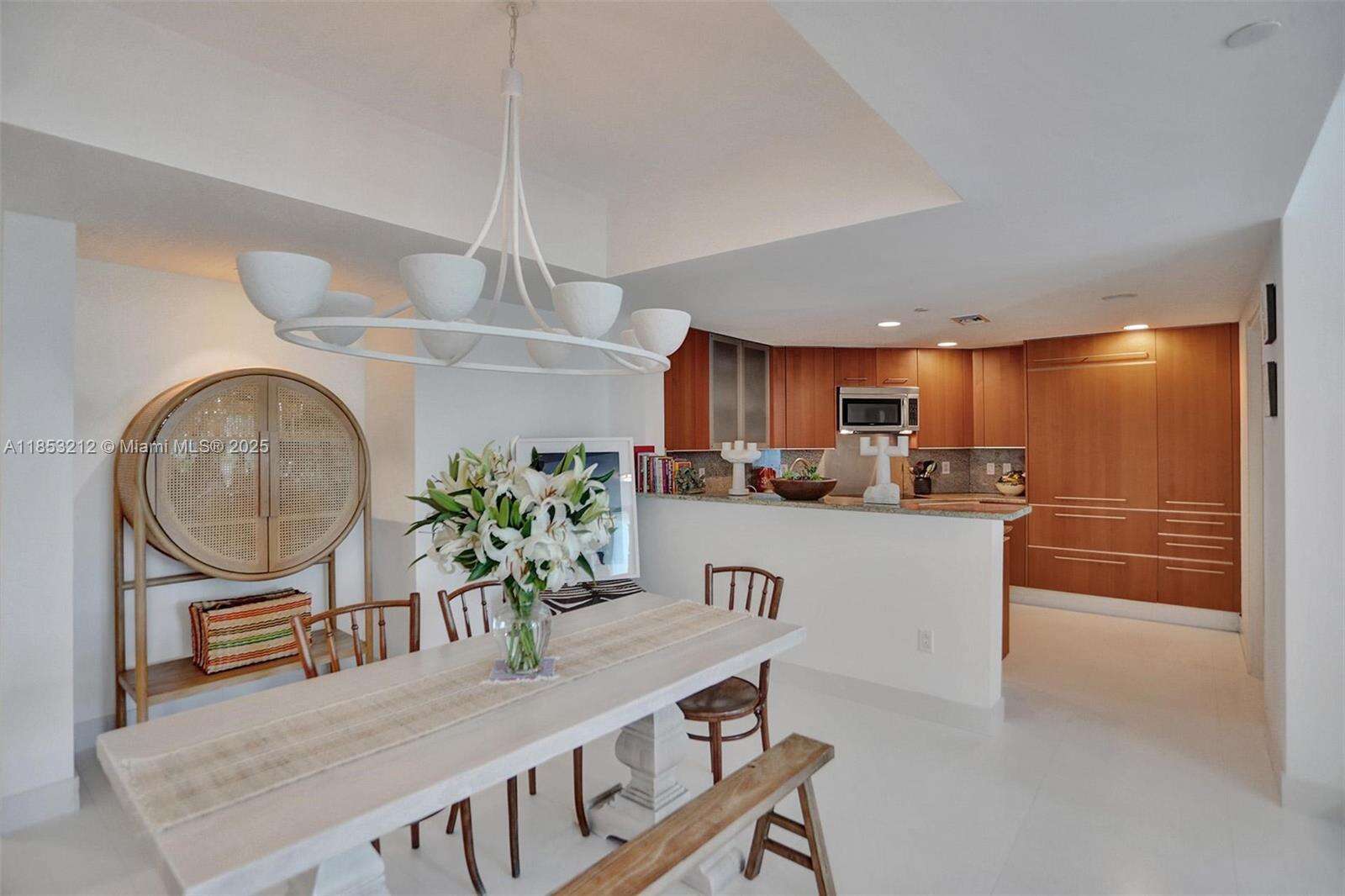 Grovenor House at 2627 Bayshore Dr, Coconut Grove, FL 33133 - For Rent photo 18