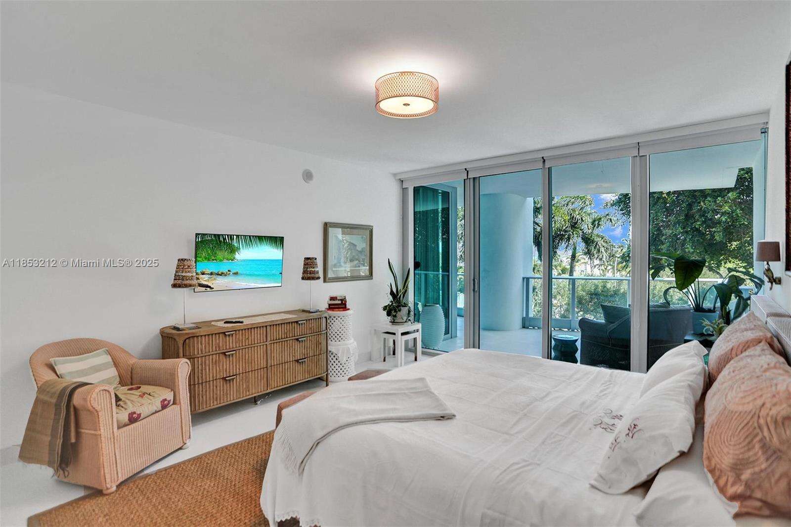 Grovenor House at 2627 Bayshore Dr, Coconut Grove, FL 33133 - For Rent photo 23