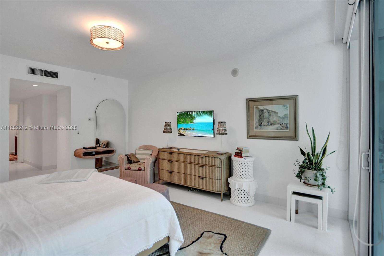 Grovenor House at 2627 Bayshore Dr, Coconut Grove, FL 33133 - For Rent photo 25