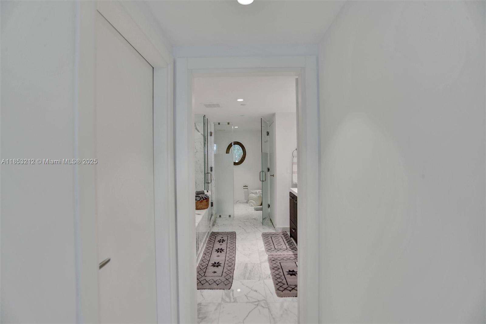 Grovenor House at 2627 Bayshore Dr, Coconut Grove, FL 33133 - For Rent photo 28