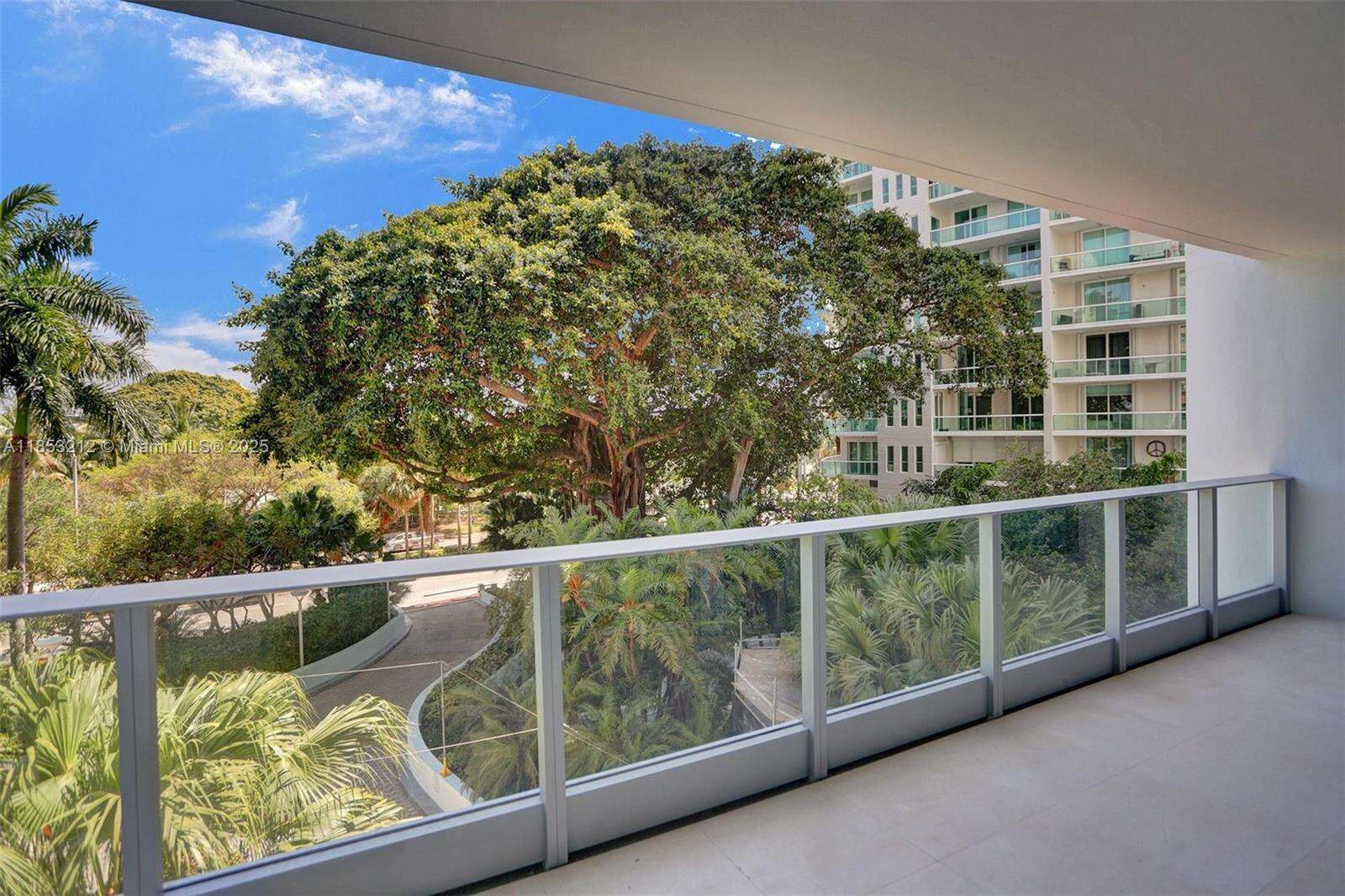 Grovenor House at 2627 Bayshore Dr, Coconut Grove, FL 33133 - For Rent photo 42