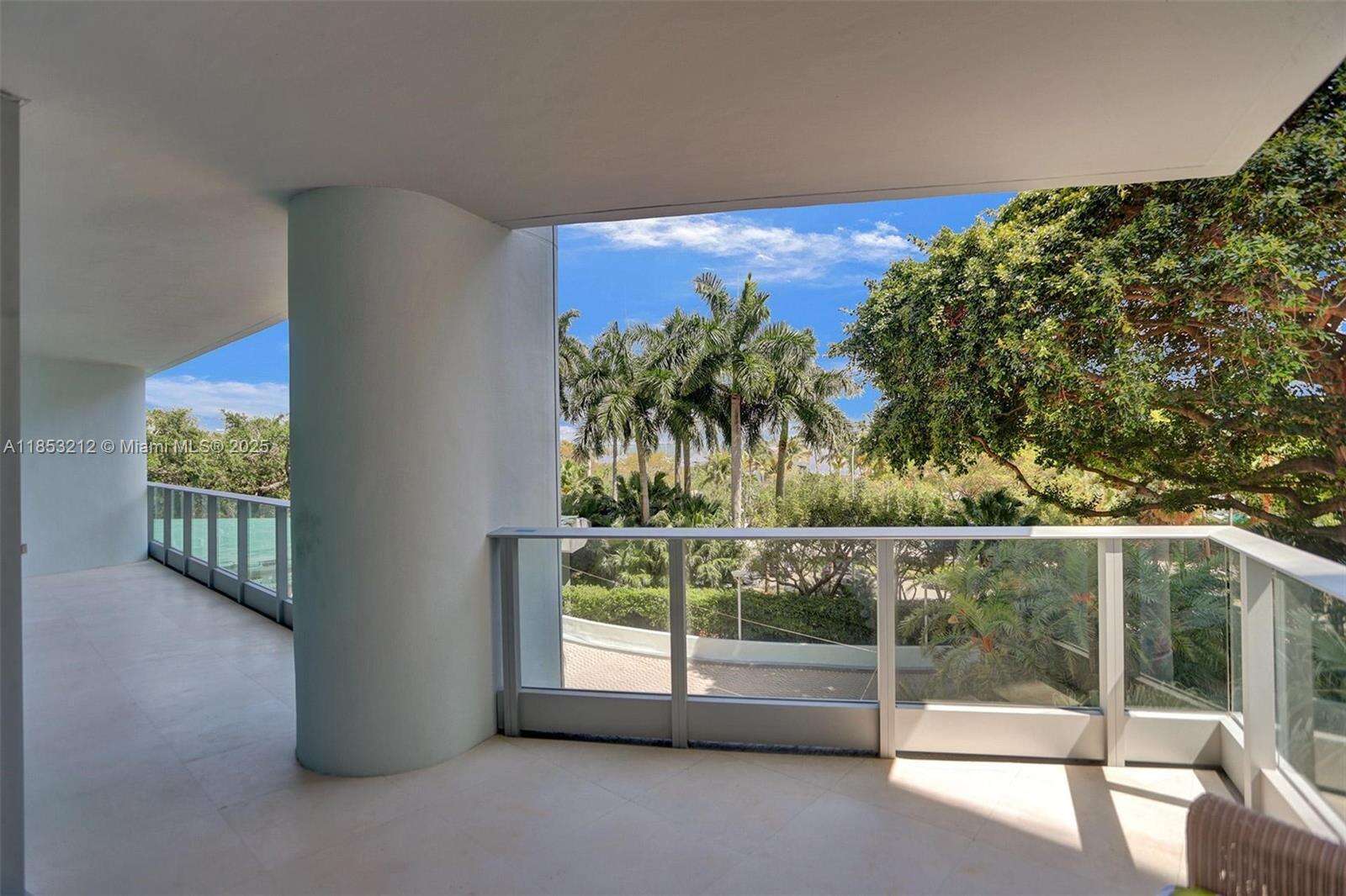 Grovenor House at 2627 Bayshore Dr, Coconut Grove, FL 33133 - For Rent photo 44