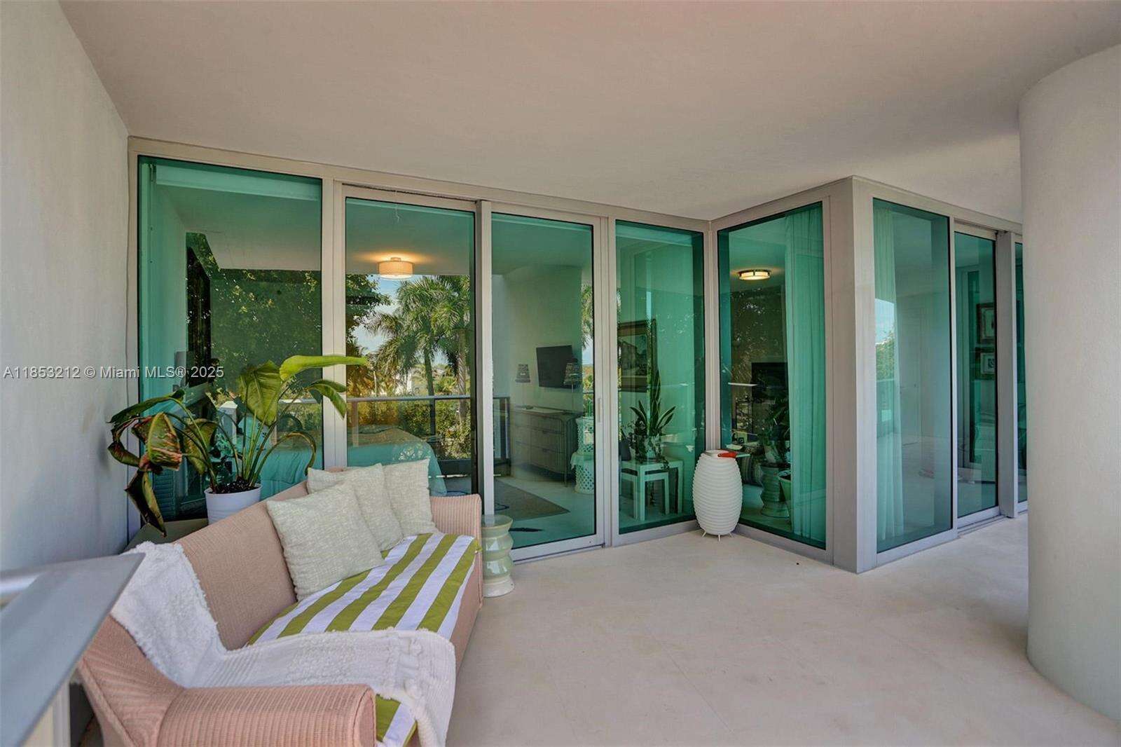 Grovenor House at 2627 Bayshore Dr, Coconut Grove, FL 33133 - For Rent photo 45