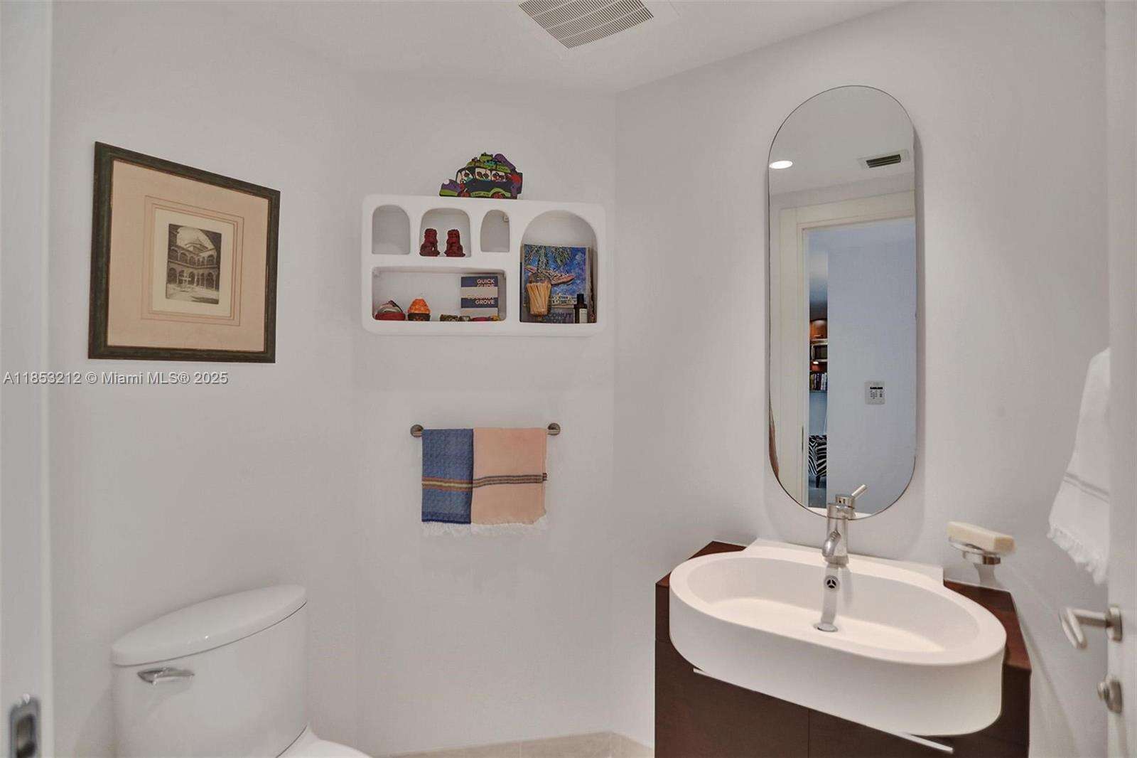 Grovenor House at 2627 Bayshore Dr, Coconut Grove, FL 33133 - For Rent photo 9