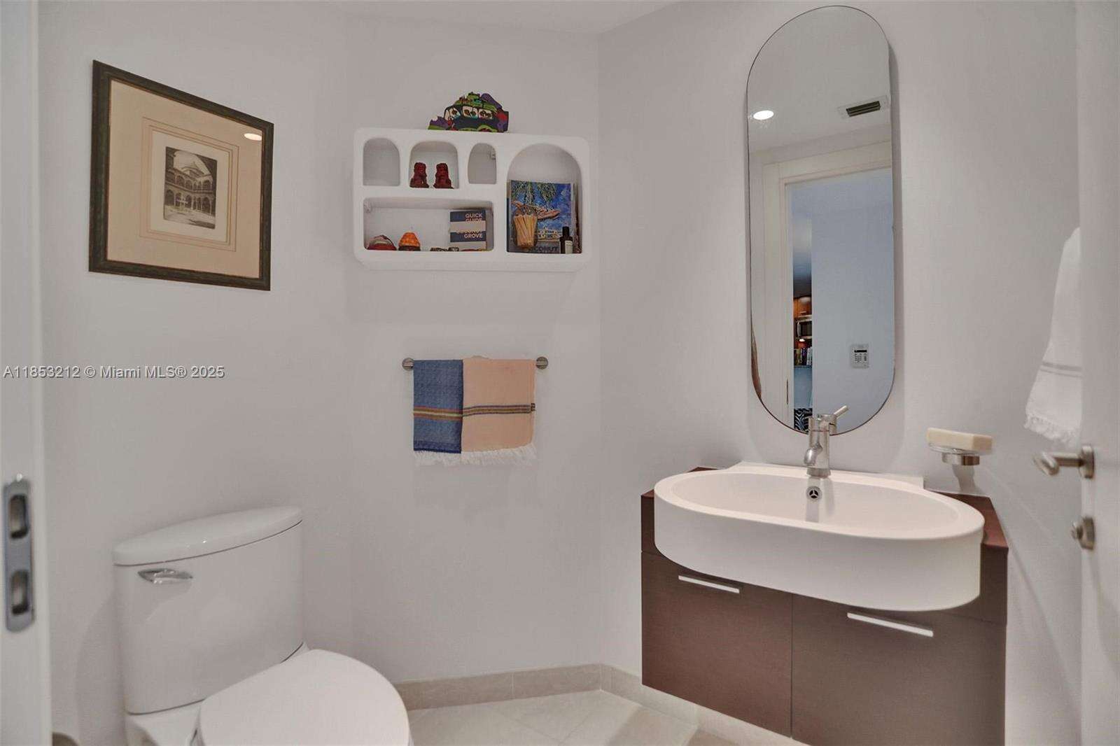 Grovenor House at 2627 Bayshore Dr, Coconut Grove, FL 33133 - For Rent photo 10