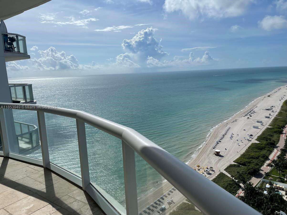 Akoya at 6365 Collins Ave, Miami Beach, FL 33141 - For Rent photo 33
