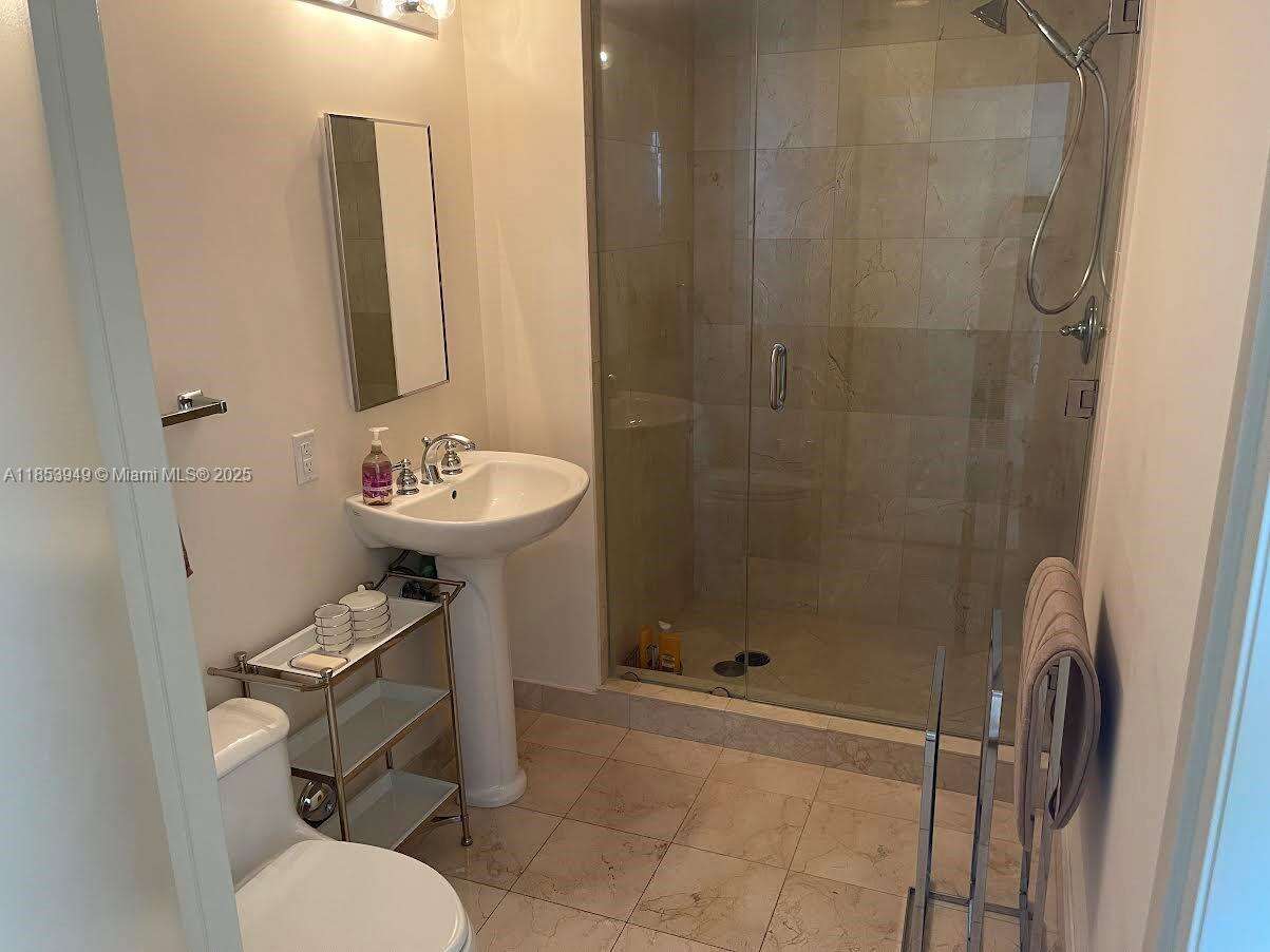 Akoya at 6365 Collins Ave, Miami Beach, FL 33141 - For Rent photo 9