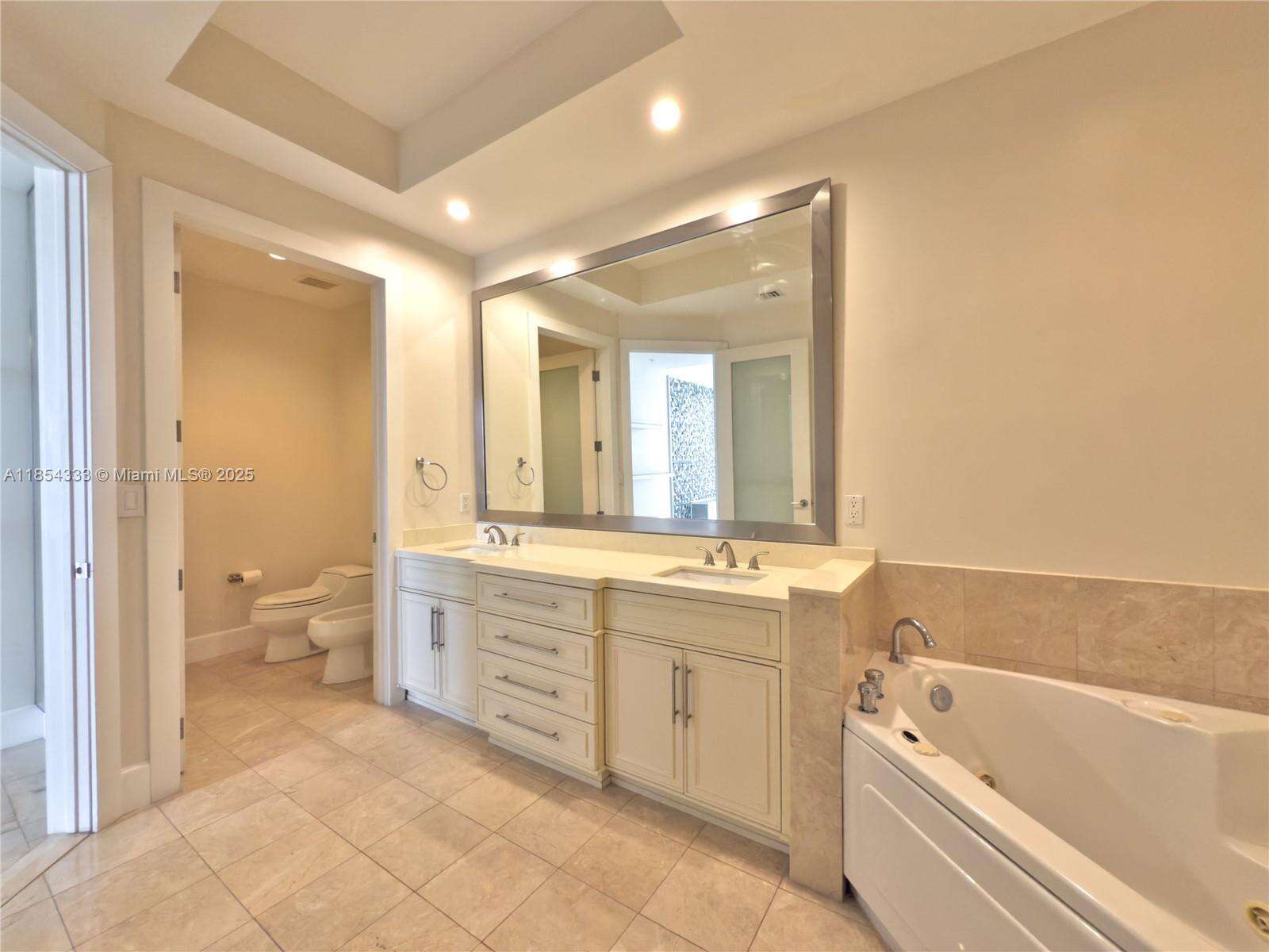 Three Tequesta Point at 848 Brickell Key Dr, Miami, FL 33131 - For Rent photo 19