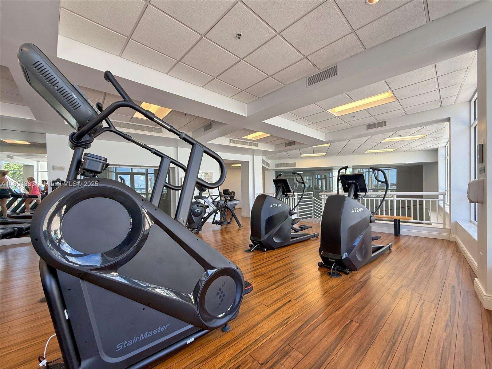 Three Tequesta Point at 848 Brickell Key Dr, Miami, FL 33131 - For Rent photo 36