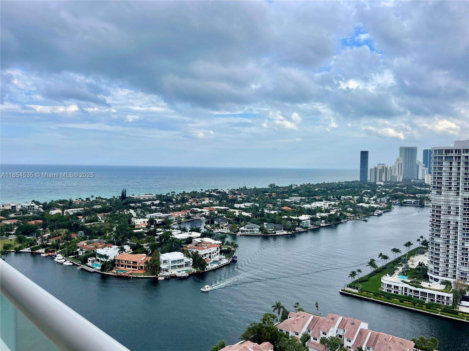 Atlantic 3 at 21050 Point Pl, Aventura, FL 33180 - For Rent photo 4
