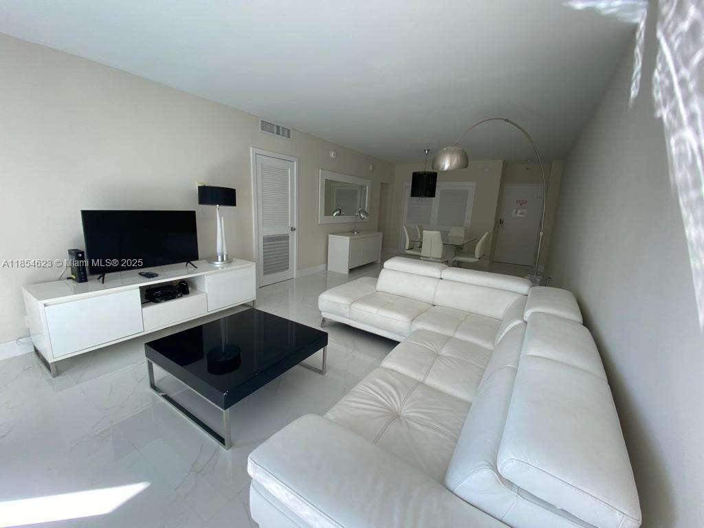 Sian Ocean Residences at 4001 Ocean Dr, Hollywood, FL 33019 - For Rent photo 2