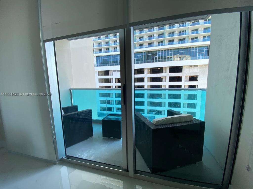 Sian Ocean Residences at 4001 Ocean Dr, Hollywood, FL 33019 - For Rent photo 12