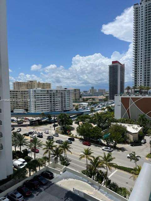 Sian Ocean Residences at 4001 Ocean Dr, Hollywood, FL 33019 - For Rent photo 13
