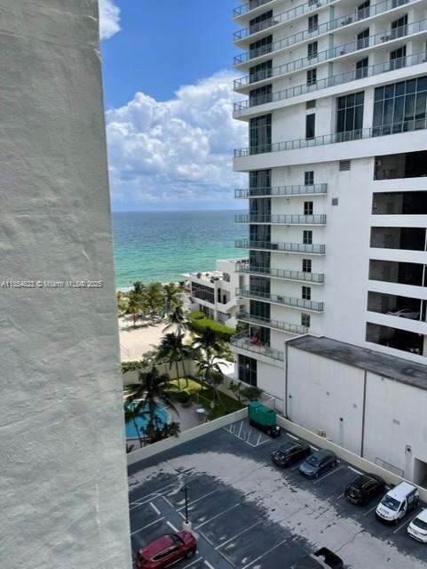 Sian Ocean Residences at 4001 Ocean Dr, Hollywood, FL 33019 - For Rent photo 14