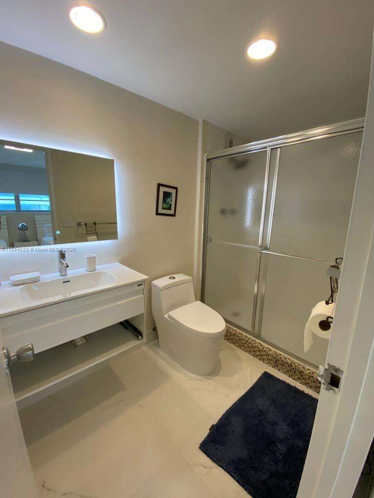 Sian Ocean Residences at 4001 Ocean Dr, Hollywood, FL 33019 - For Rent photo 8