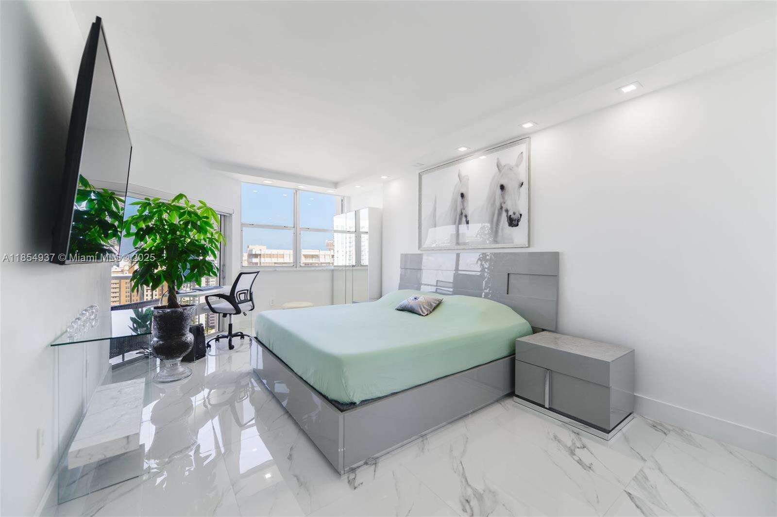 The Hemispheres at 1980 Ocean Dr, Hallandale Beach, FL 33009 - For Rent photo 9